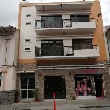 كوينكا Hostal Nizza المظهر الخارجي الصورة