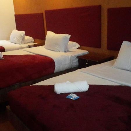 كوينكا Hostal Nizza المظهر الخارجي الصورة