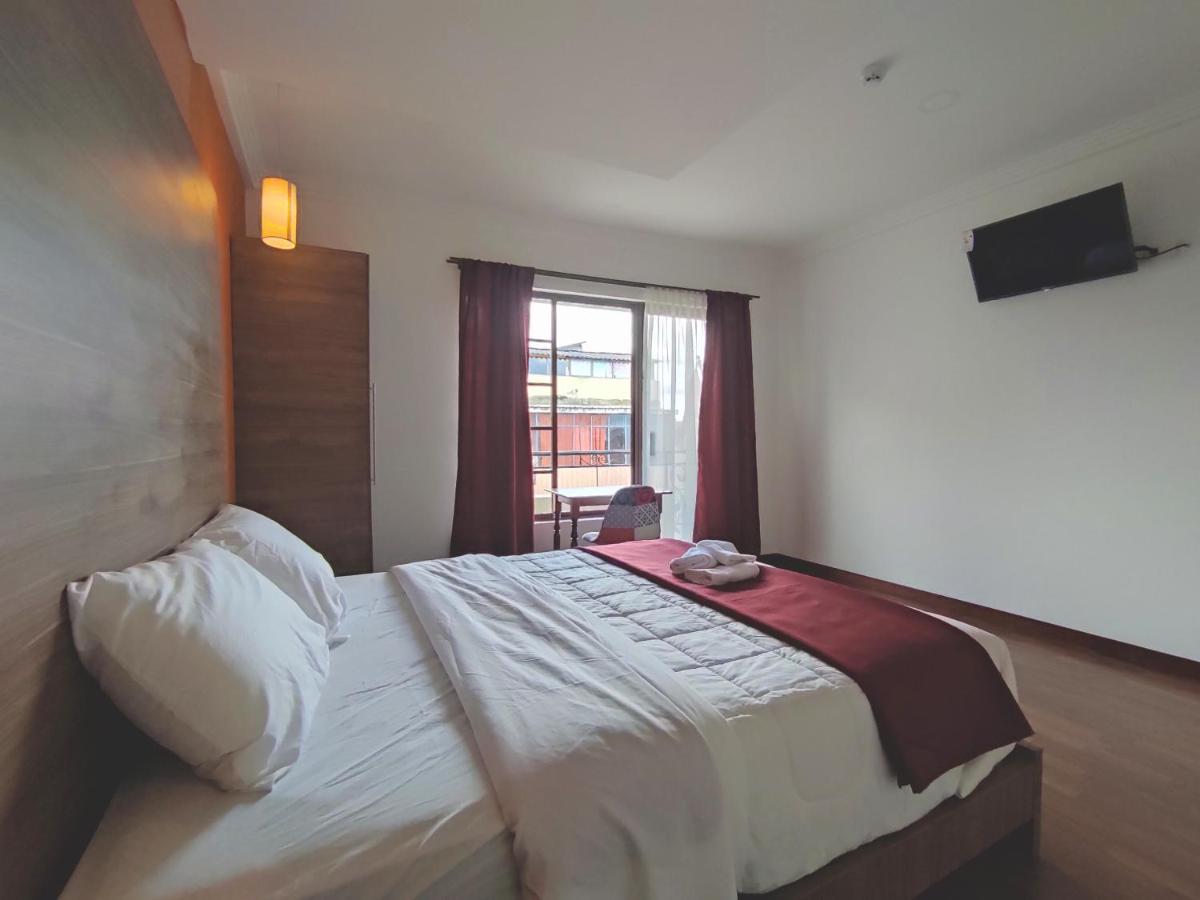 كوينكا Hostal Nizza المظهر الخارجي الصورة